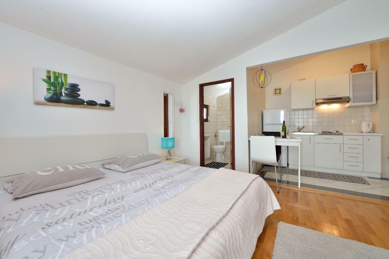 Ferienwohnung Lela 1 Bibinje Exterior foto